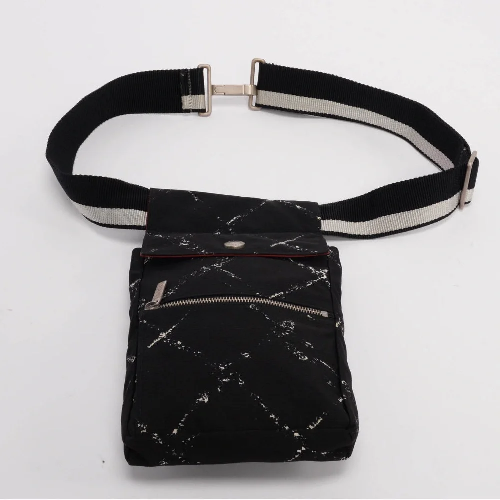 CHANEL Travel Bag - Picture 8 of 16